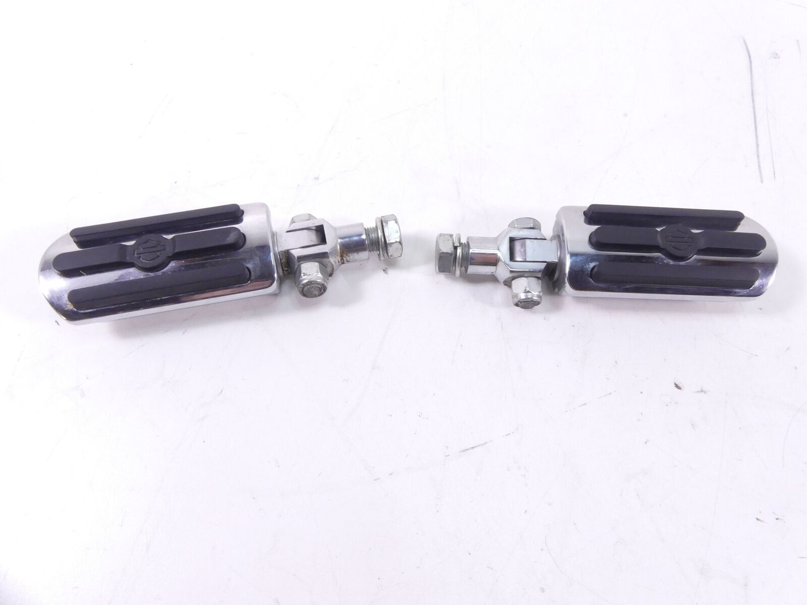 2016 Harley Touring FLHXS Street Glide Sp Crash Bar Footpegs 49184-09A {{ shop.shopifyCountryName }} - Mototech271
