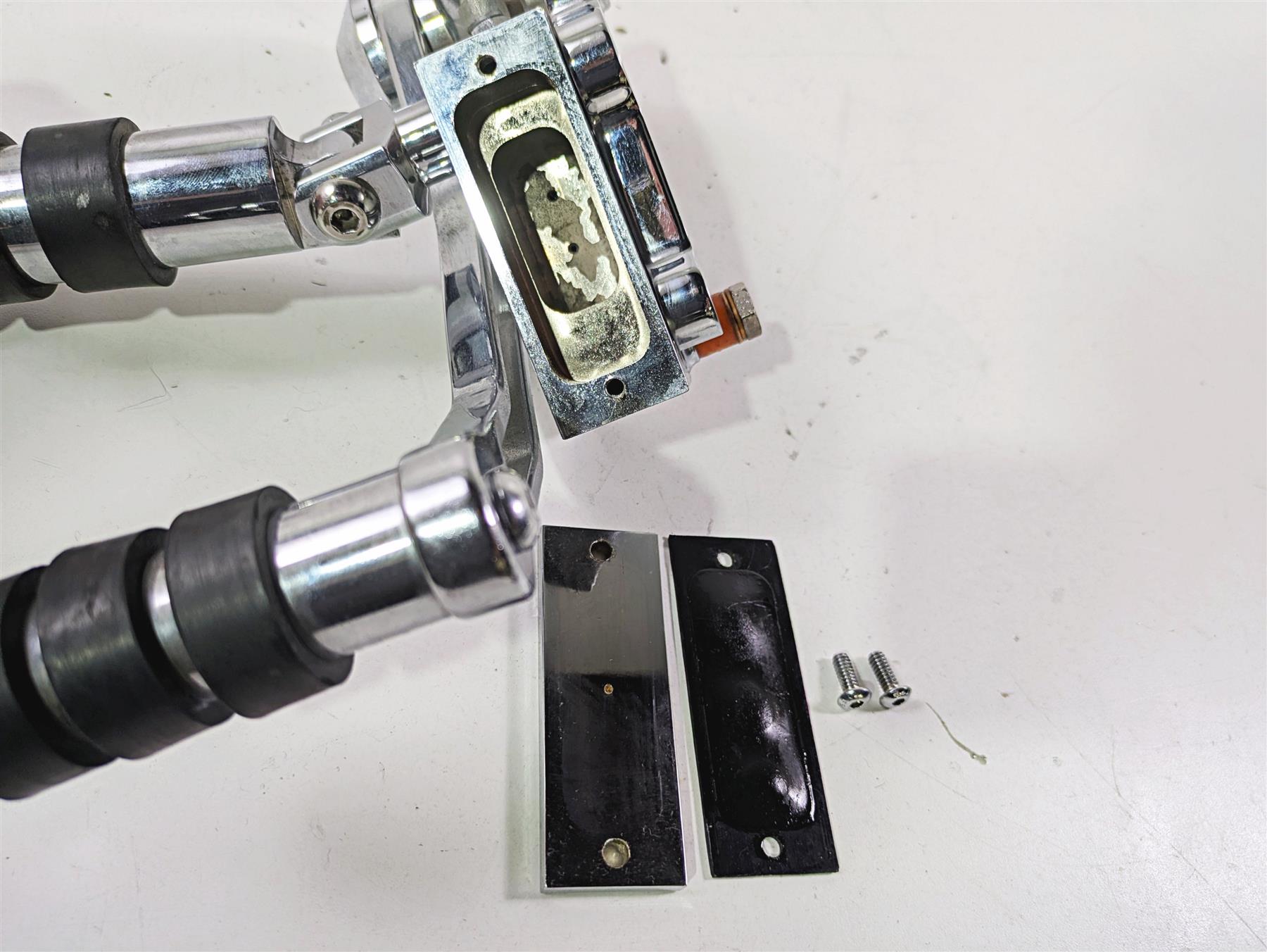 2008 Ultima Motorcycles Fat Bastard Left Right Forward Foot Control Peg Set {{ shop.shopifyCountryName }} - Mototech271