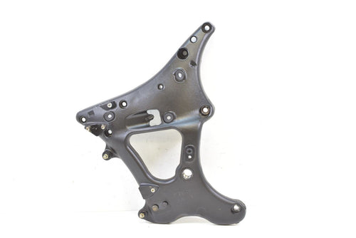 2017 Indian Chieftain Limited Right Frame Mount Bracket Plate Wall 5138129 | Mototech271
