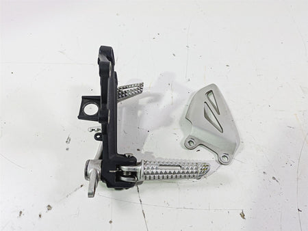 2012 Triumph Daytona 675 Right Rider Footpeg & Brake Pedal Set T2082056 T2082056 {{ shop.shopifyCountryName }} - Mototech271