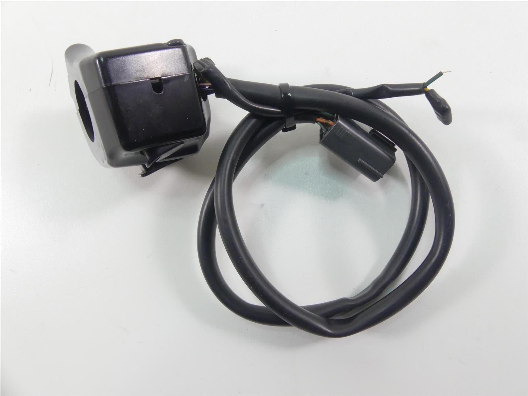2013 Triumph Rocket 3 Touring Right Hand Info Start Kill Control Switch T2046701 {{ shop.shopifyCountryName }} - Mototech271