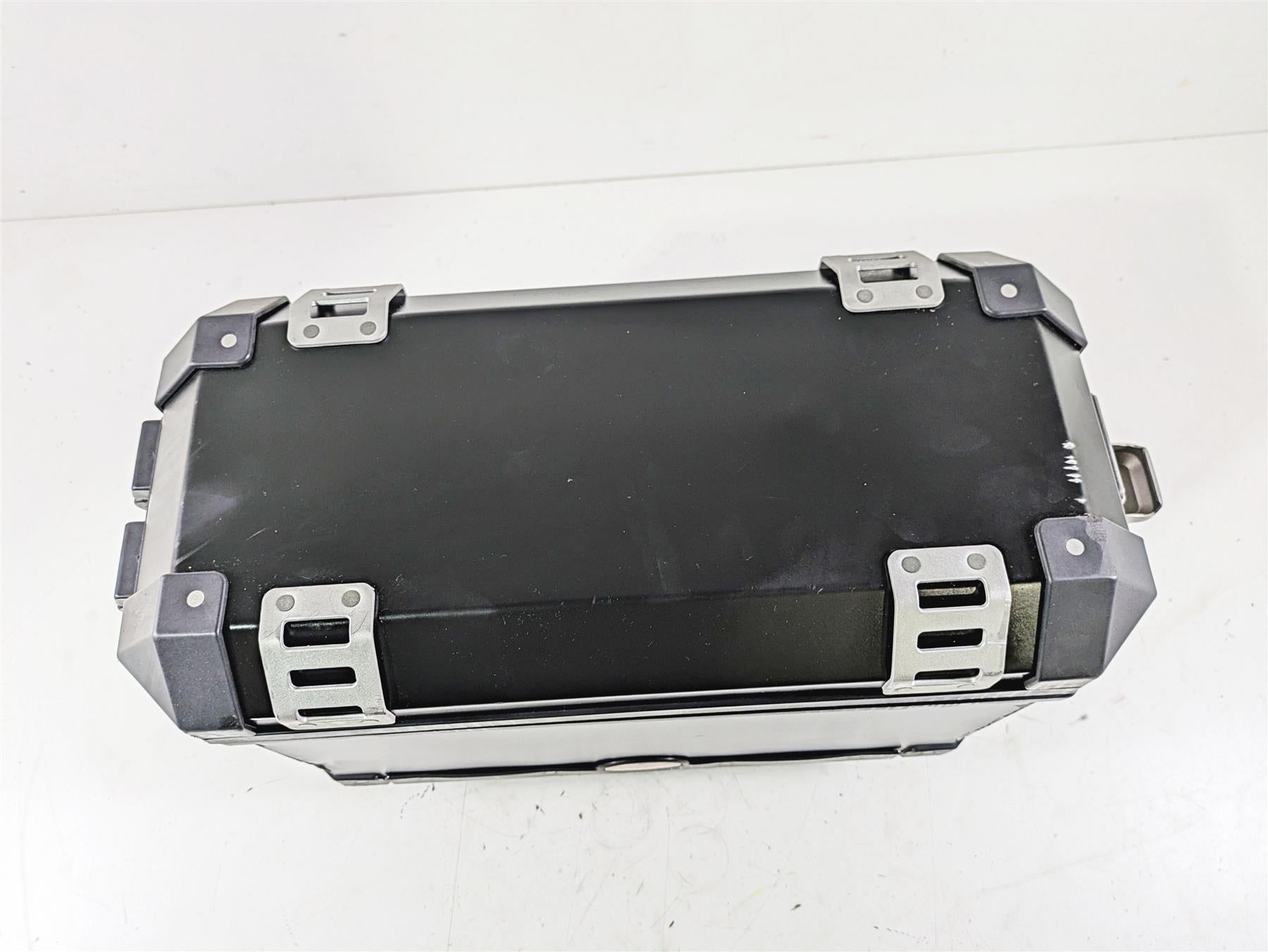 2016 Moto Guzzi Stelvio 1200 8V NTX Left Saddlebag Saddle Bag Case + Keys 886930 {{ shop.shopifyCountryName }} - Mototech271