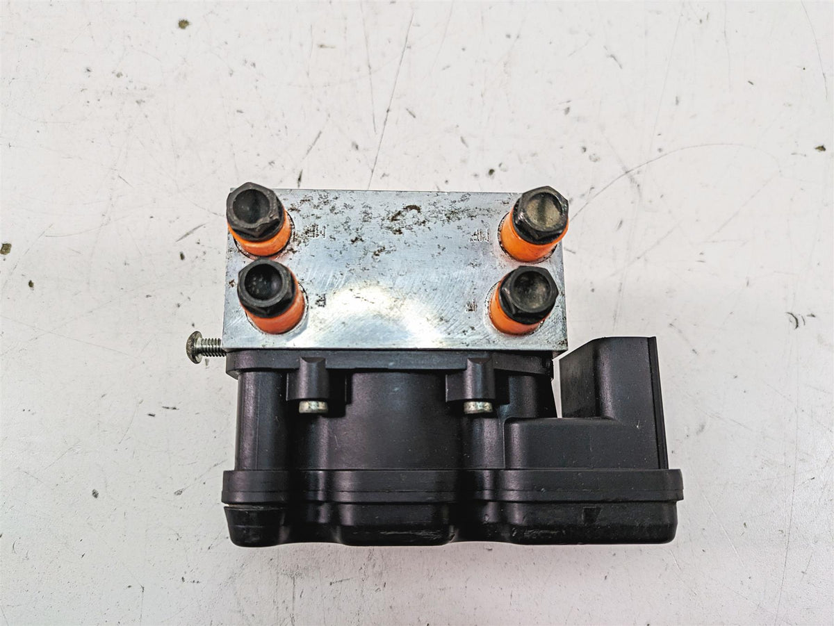 2008 Harley FLHTCU Electra Glide Abs Brake Pump Unit Module 40688-08 40601-08 {{ shop.shopifyCountryName }} - Mototech271