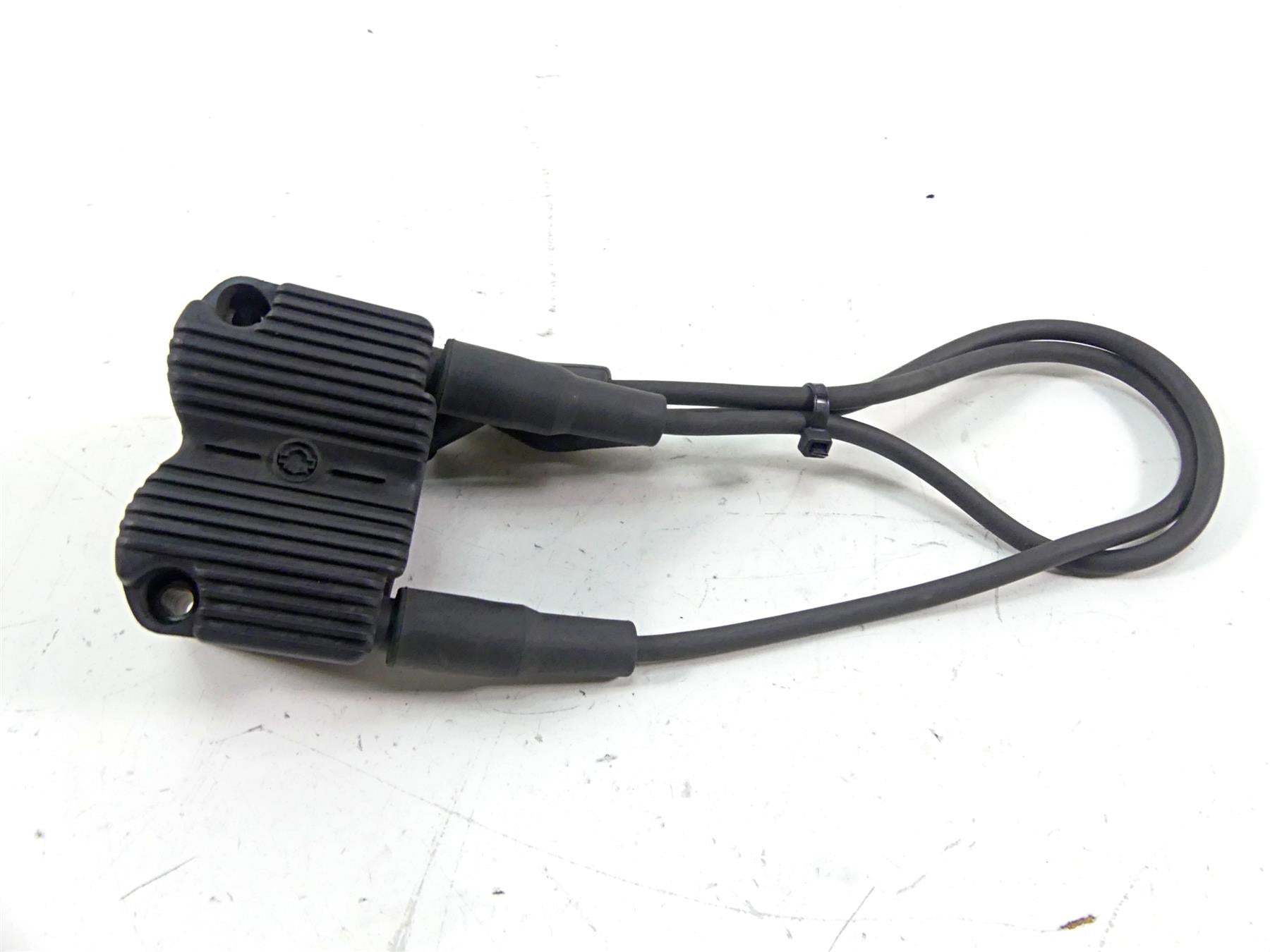 2006 Harley Touring FLHTCU SE E-Glide Ignition Coil Wires Plugs 31743-01 {{ shop.shopifyCountryName }} - Mototech271