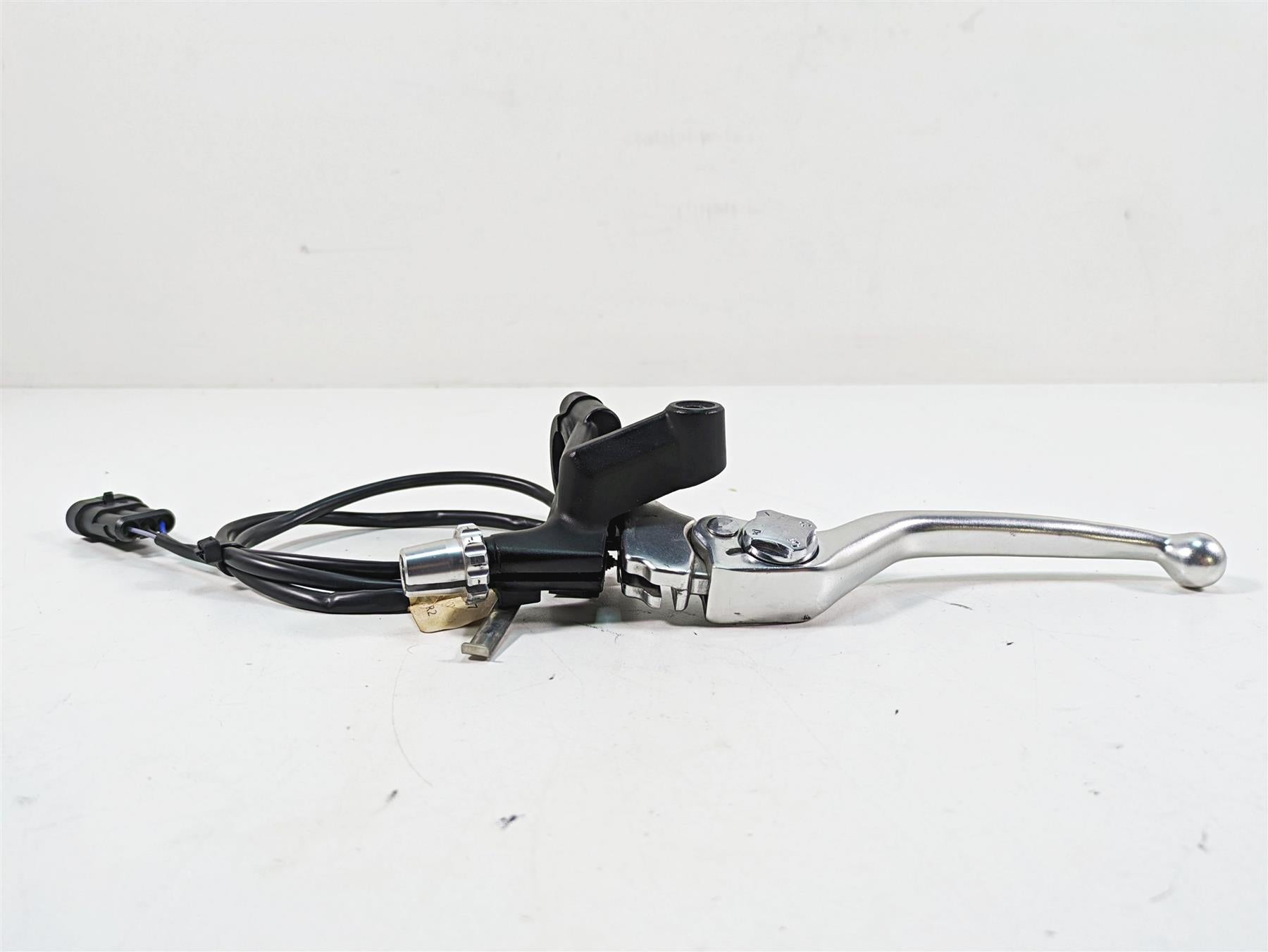 2020 Moto Guzzi V85 TT Adventure Clutch Perch Lever Handle Set 2B004720 {{ shop.shopifyCountryName }} - Mototech271