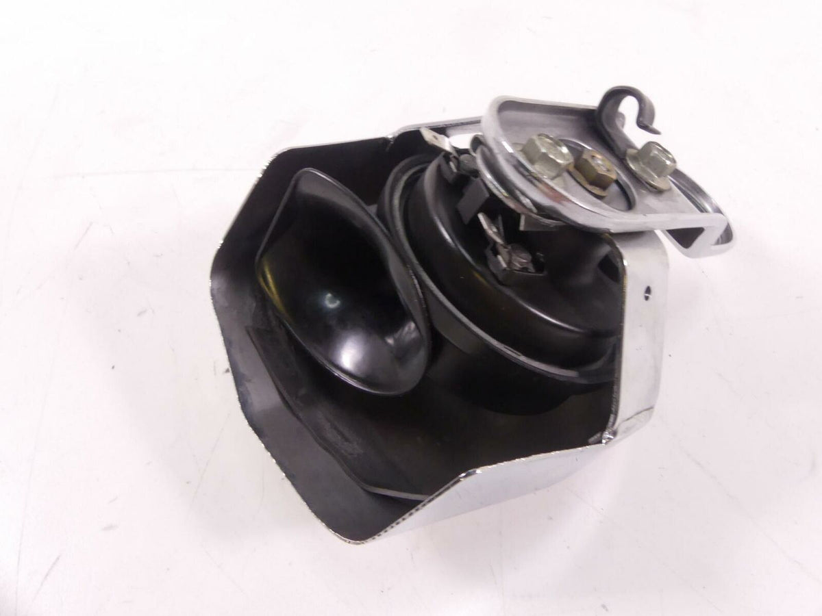 2005 Harley Touring CVO FLHTCSE Electra Glide Horn With Chrome Cover 69012-93A {{ shop.shopifyCountryName }} - Mototech271