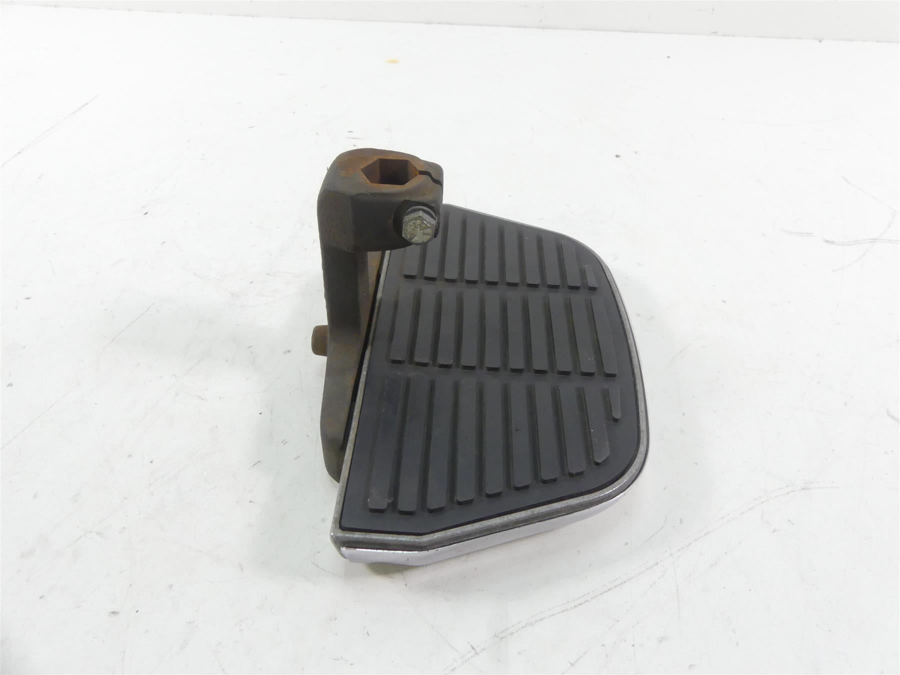 1989 Harley Touring FLTC Tour Glide Rear Passenger Chrome Floor Board 52713-91 {{ shop.shopifyCountryName }} - Mototech271