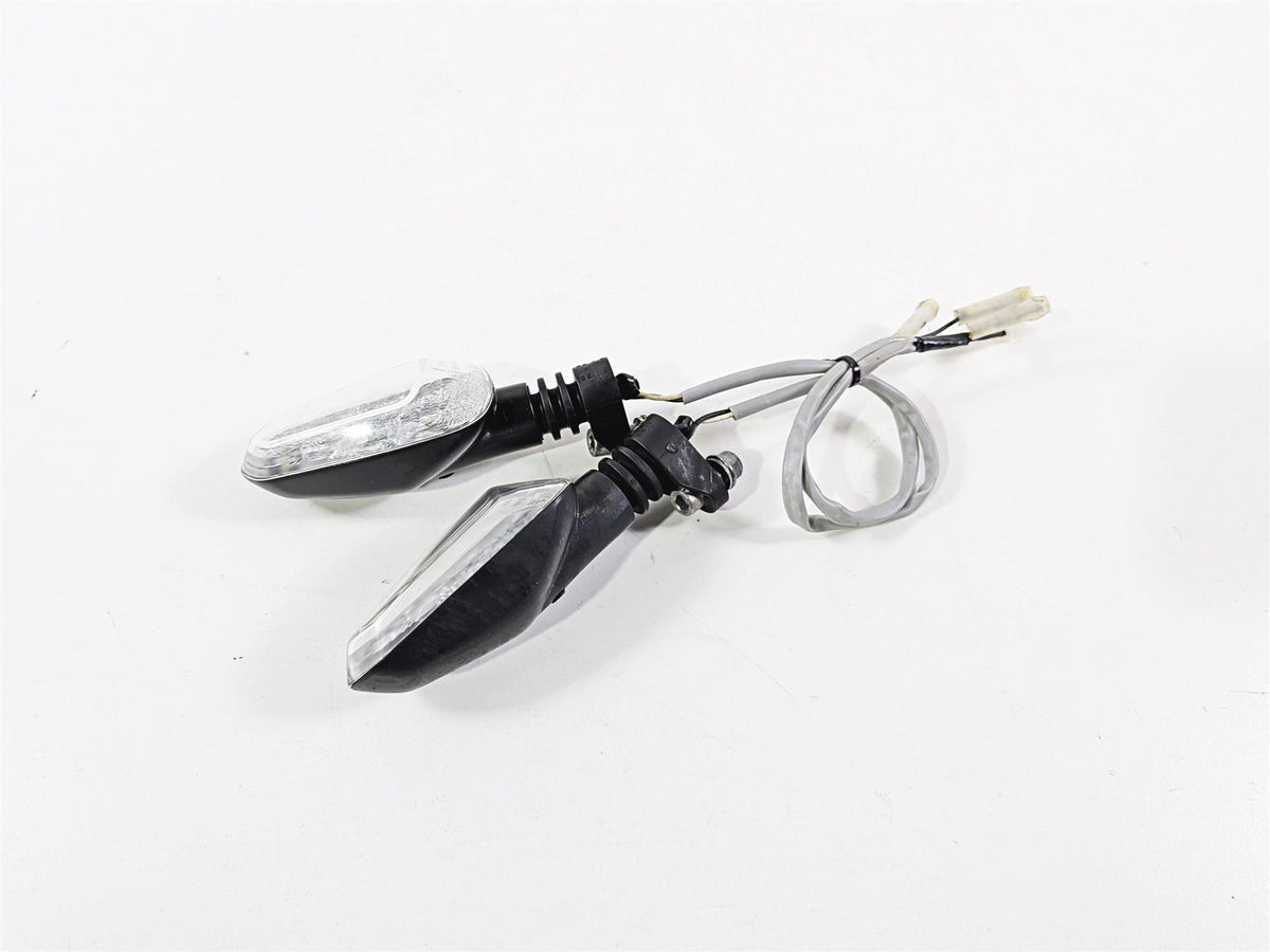 2022 Triumph Tiger 900 GT Pro Rear Led Blinker Turn Signal Set T2707333 {{ shop.shopifyCountryName }} - Mototech271
