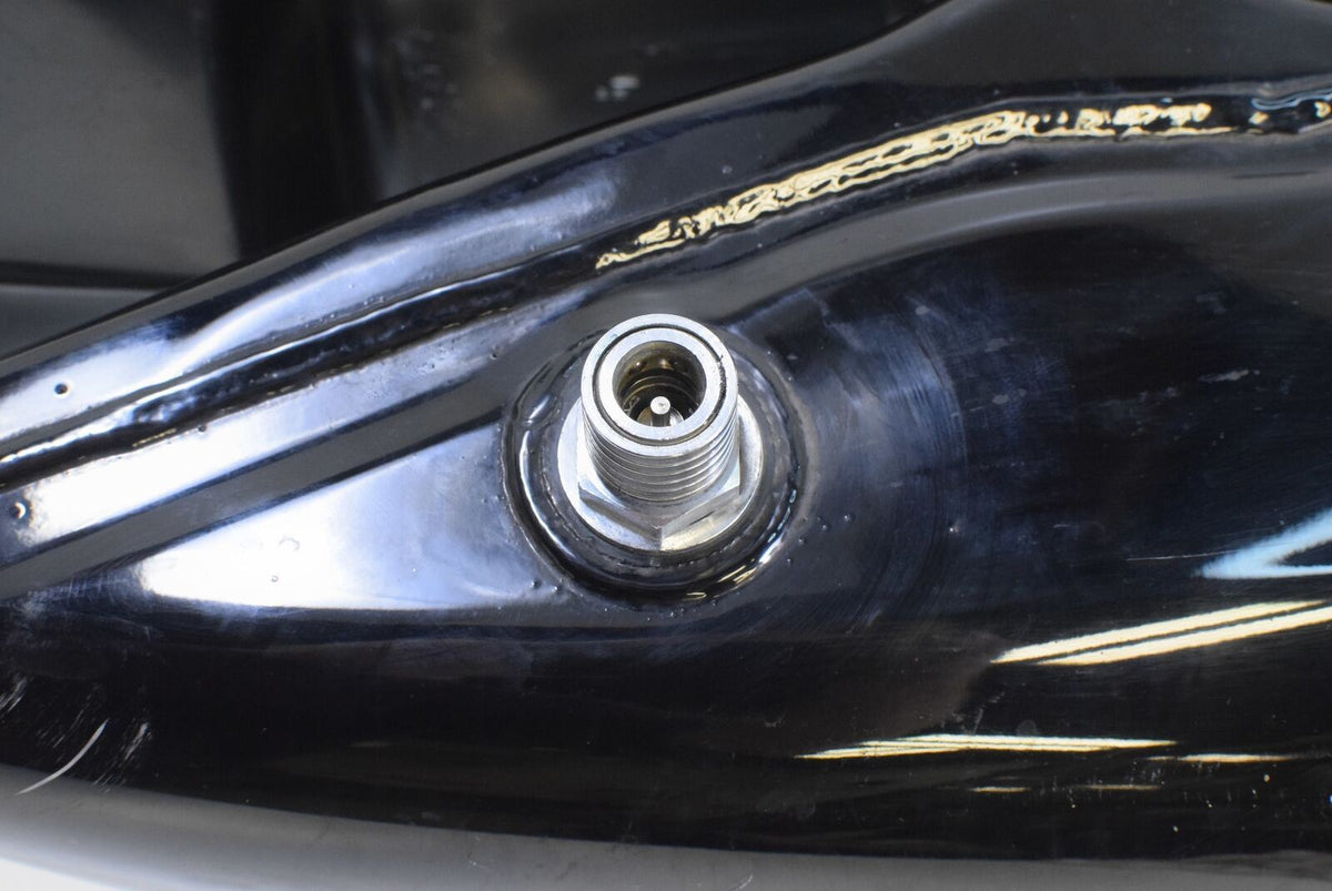 2015 Harley Touring FLTRXS Road Glide Fuel Gas Petrol Tank - Dented 61356-08 {{ shop.shopifyCountryName }} - Mototech271