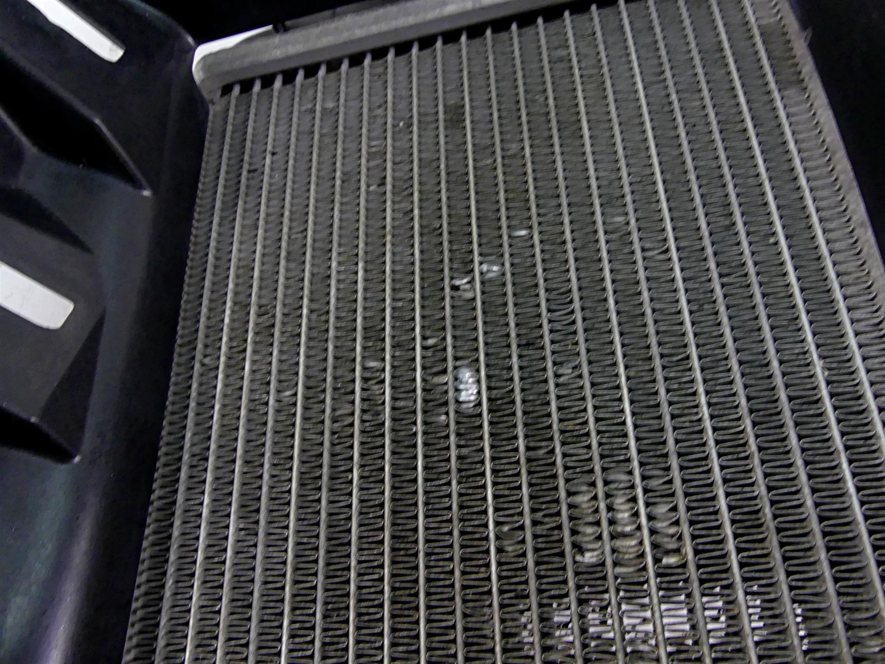 2015 BMW R1200GS GSW K50 Left Radiator + Cover 17118546408 {{ shop.shopifyCountryName }} - Mototech271