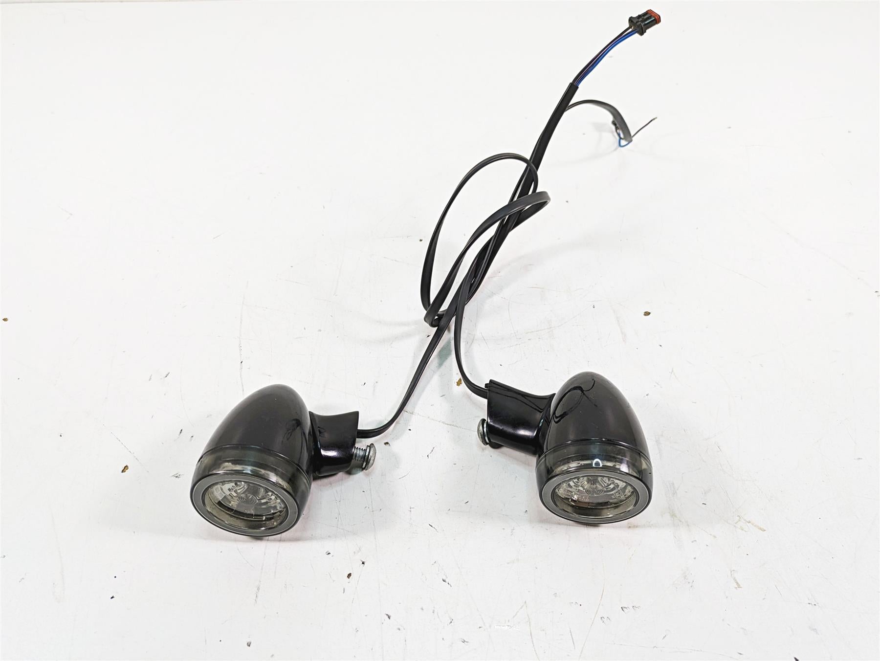 2020 Harley Softail FXBB Street Bob Rear Signature Led Turn Signal Set 67801152 | Mototech271