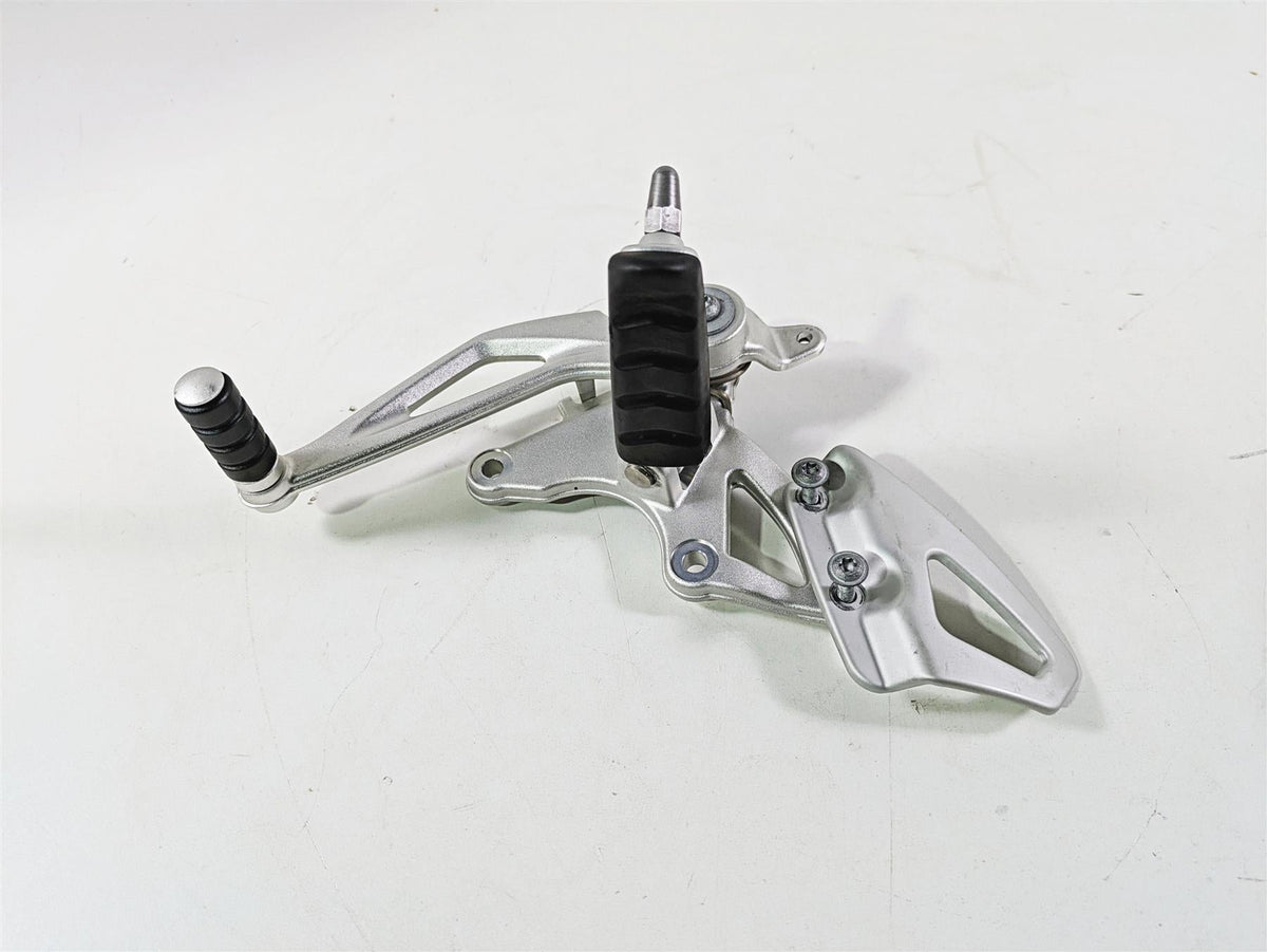 2014 BMW R nine T R9T K21 Right Front Rider Footpeg & Brake Pedal 46717671078 {{ shop.shopifyCountryName }} - Mototech271