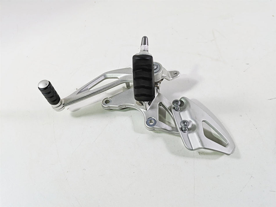 2014 BMW R nine T R9T K21 Right Front Rider Footpeg & Brake Pedal 46717671078 {{ shop.shopifyCountryName }} - Mototech271