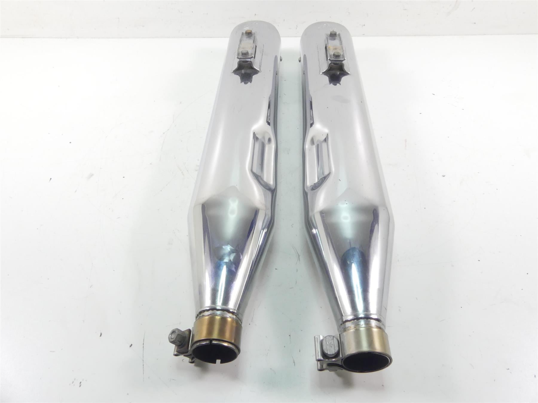 2012 Harley Touring FLHTK Electra Glide Vance Hines Slip On Muffler Set 16767 {{ shop.shopifyCountryName }} - Mototech271