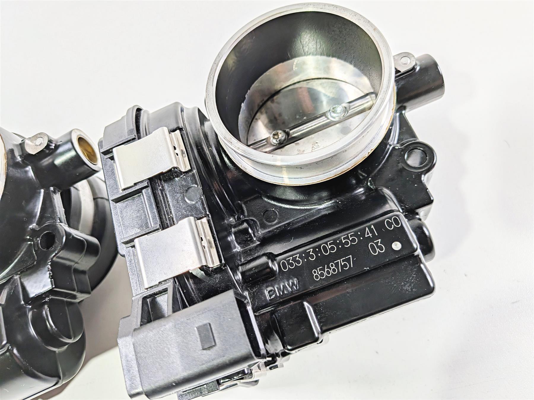 2023 BMW R1250RT RTP K52 Left Right Black Throttle Body Set 13548568757 {{ shop.shopifyCountryName }} - Mototech271