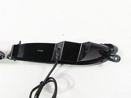 2017 Indian Chieftain Limited Front Blinker Turn Signal Set 2412456 2412455 {{ shop.shopifyCountryName }} - Mototech271