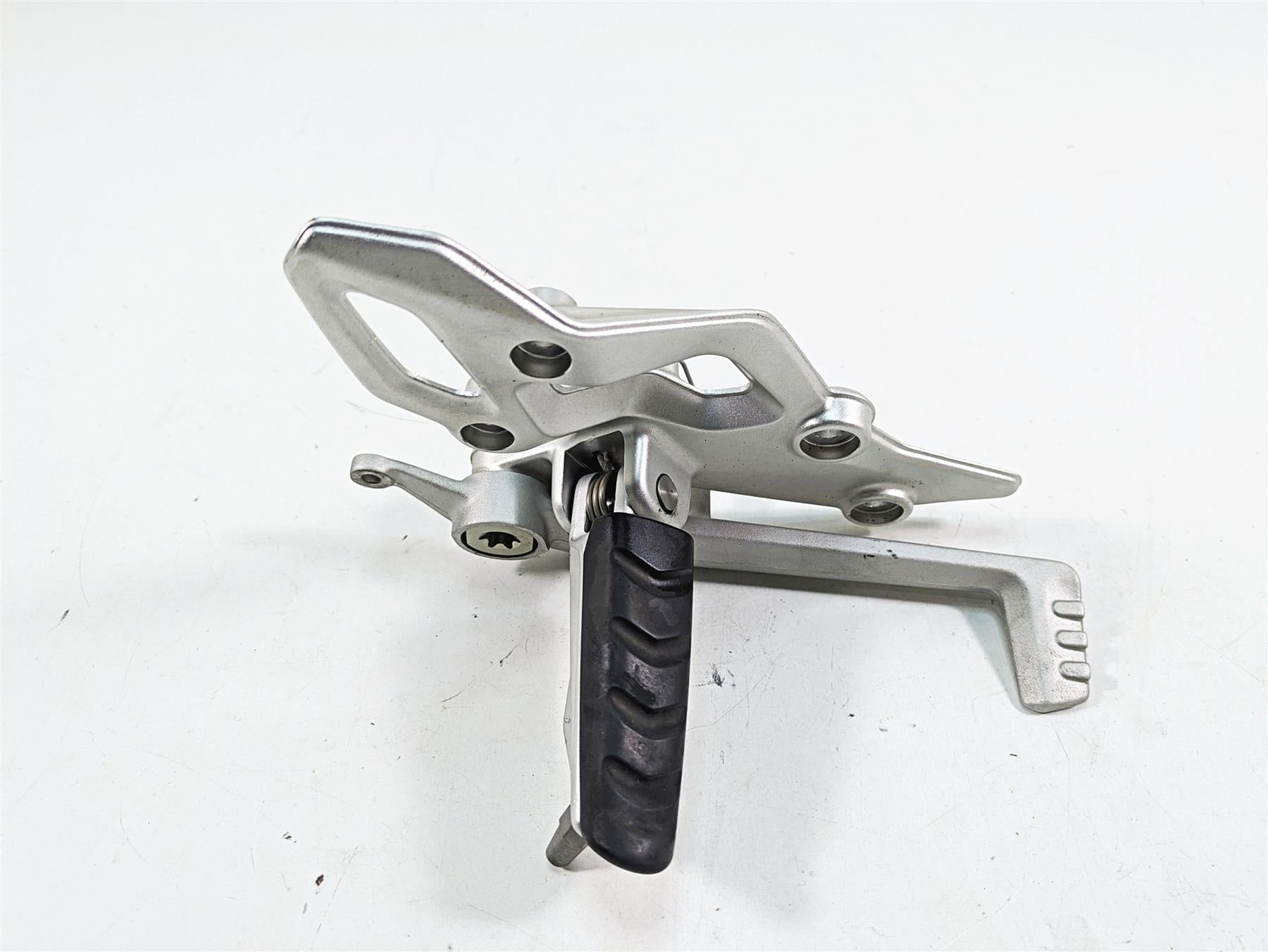 2016 BMW R1200R K53 Right Rider Footpeg & Brake Pedal Lever Set 46718540797