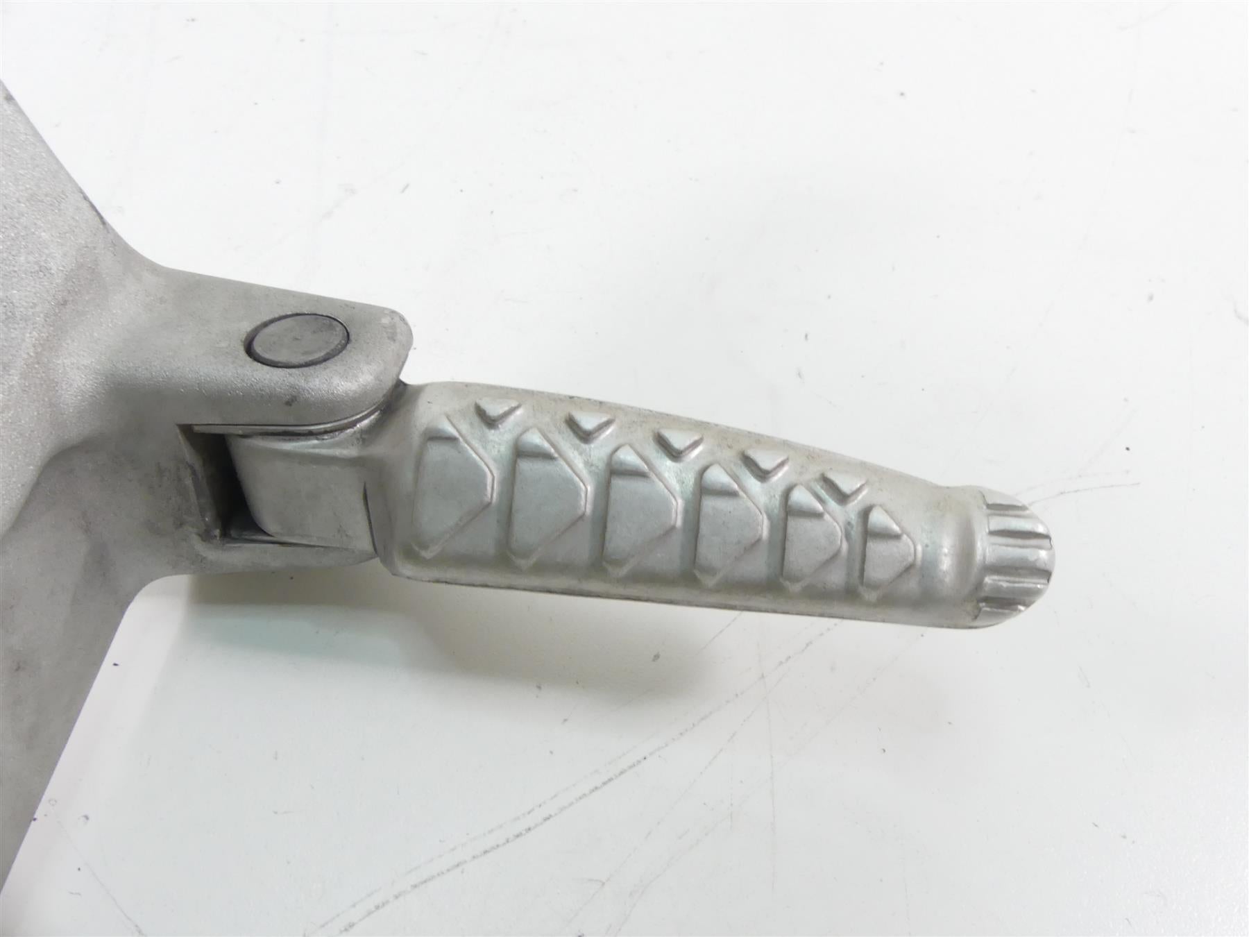2004 Aprilia RSV 2 1000R Mille Rear Passenger Footpeg Set AP8134786 AP8134830 {{ shop.shopifyCountryName }} - Mototech271