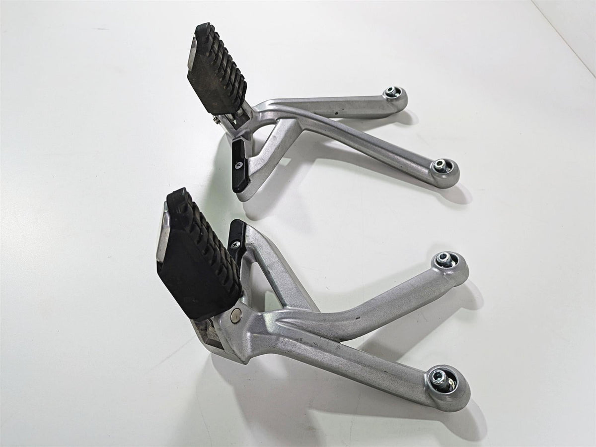 2015 Triumph Tiger Explorer XC Rear Passenger Footpeg Rest Set T2082161 T2082162 {{ shop.shopifyCountryName }} - Mototech271