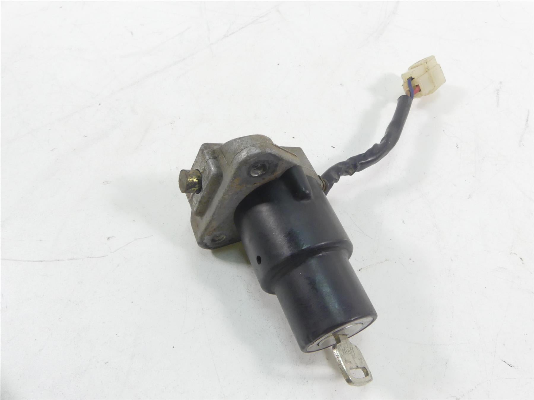 1978 Yamaha XS650 SE Special Ignition Switch Key Lock Set 3JV-82501-00-00 {{ shop.shopifyCountryName }} - Mototech271