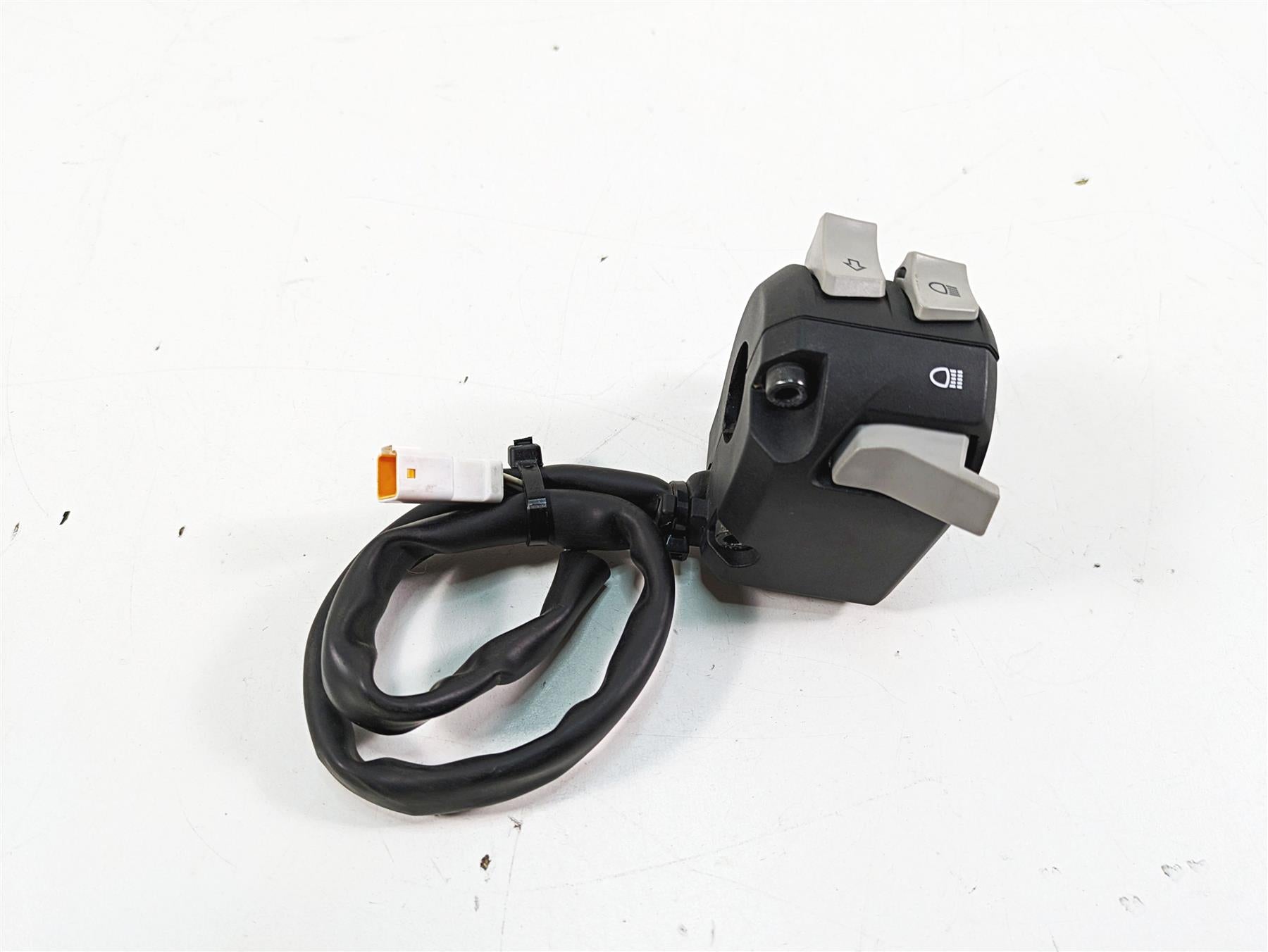 2020 Ducati Hypermotard 950 SP Left Hand Turn Signal Control Switch 65110281C {{ shop.shopifyCountryName }} - Mototech271