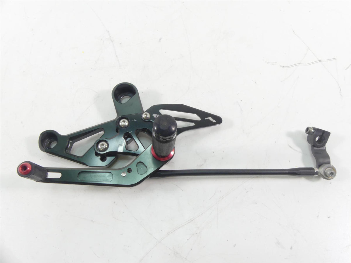 2015 Yamaha MT09 FZ09 Left Mad Moto Adjustable Rider Footpeg & Shifter F99 {{ shop.shopifyCountryName }} - Mototech271
