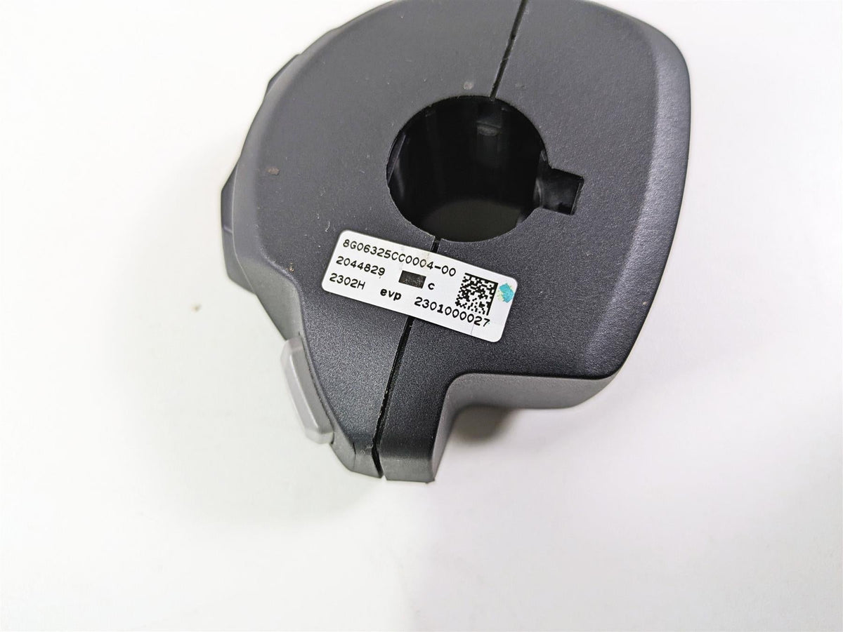 2024 Triumph Tiger 900 GT Right Hand Start Stop Control Switch T2044829 {{ shop.shopifyCountryName }} - Mototech271