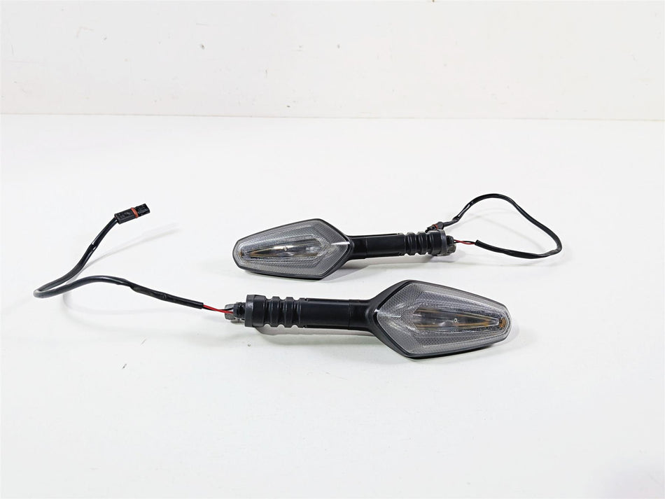 2023 BMW R nineT Scrambler K23 Rear Turn Singal Blinker Set 63138557204 {{ shop.shopifyCountryName }} - Mototech271