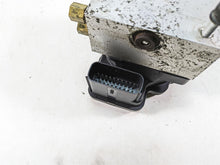 Load image into Gallery viewer, 2010 Harley Touring FLHTCU Electra Glide Abs Brake Pump Module 40601-08A | Mototech271
