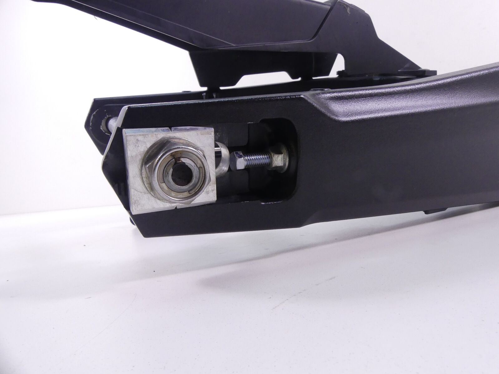 2017 Honda CRF1000 Africa Twin Rear Straight Swingarm Swin Arm 52200-MJP-G50 {{ shop.shopifyCountryName }} - Mototech271
