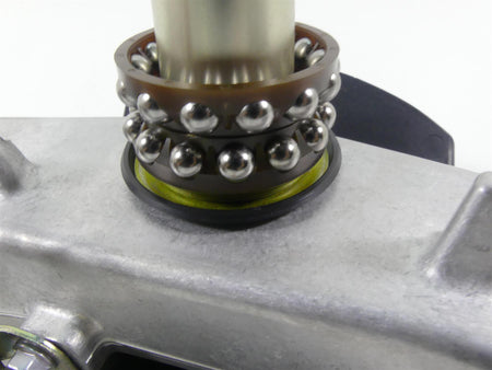 2022 Suzuki GSXR750 Upper Lower Triple Tree Clamp Set 51311-01H00 51410-01H10 {{ shop.shopifyCountryName }} - Mototech271
