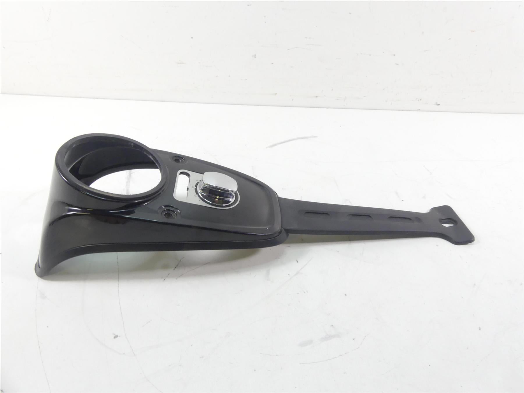 2014 Harley Dyna FXDF Fat Bob Tank Dash Speedometer Cover Console 70900347