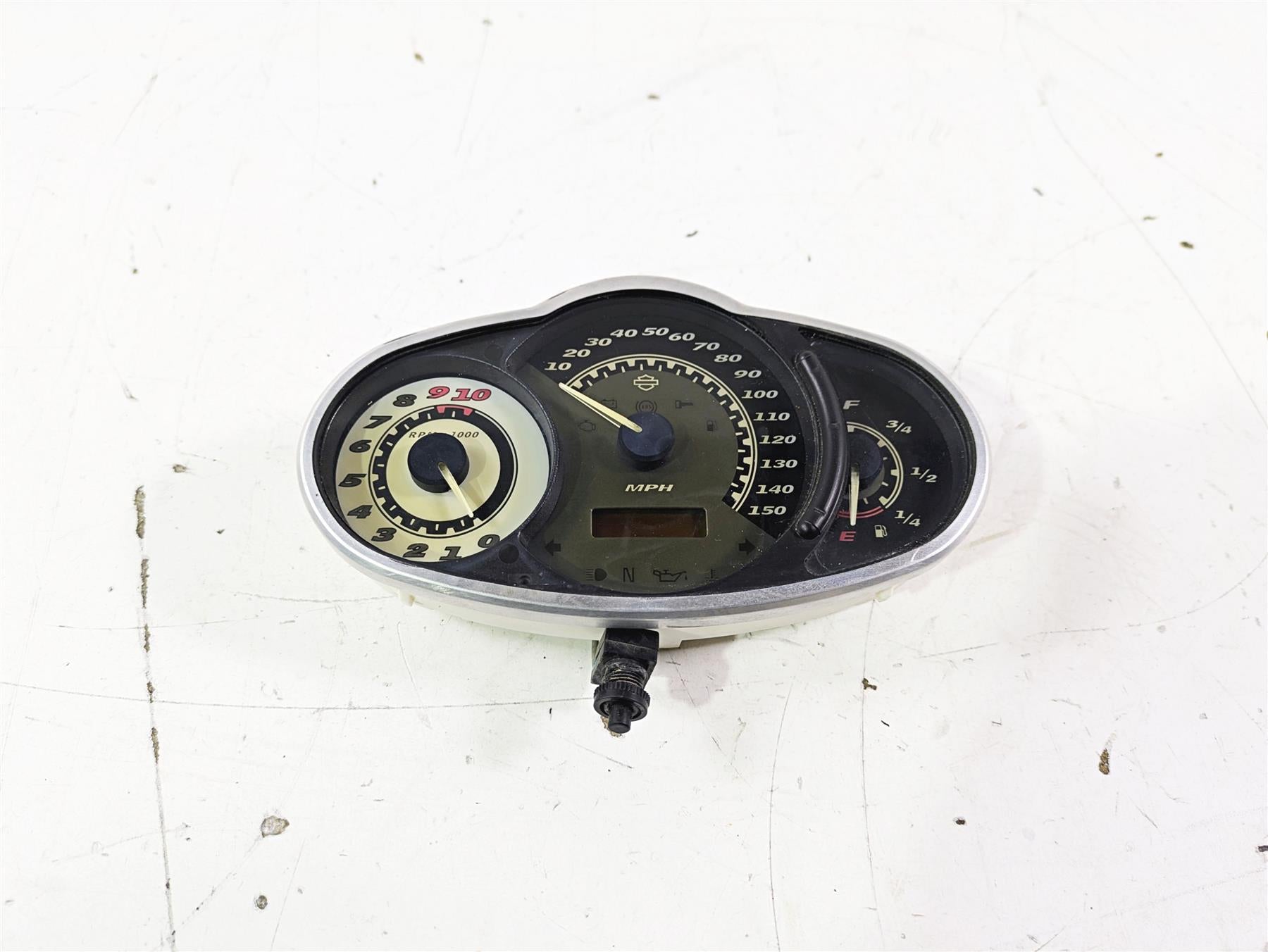2012 Harley VRSCF Muscle V Rod Gauges Speedometer Instrument - 42k 71962-09A {{ shop.shopifyCountryName }} - Mototech271