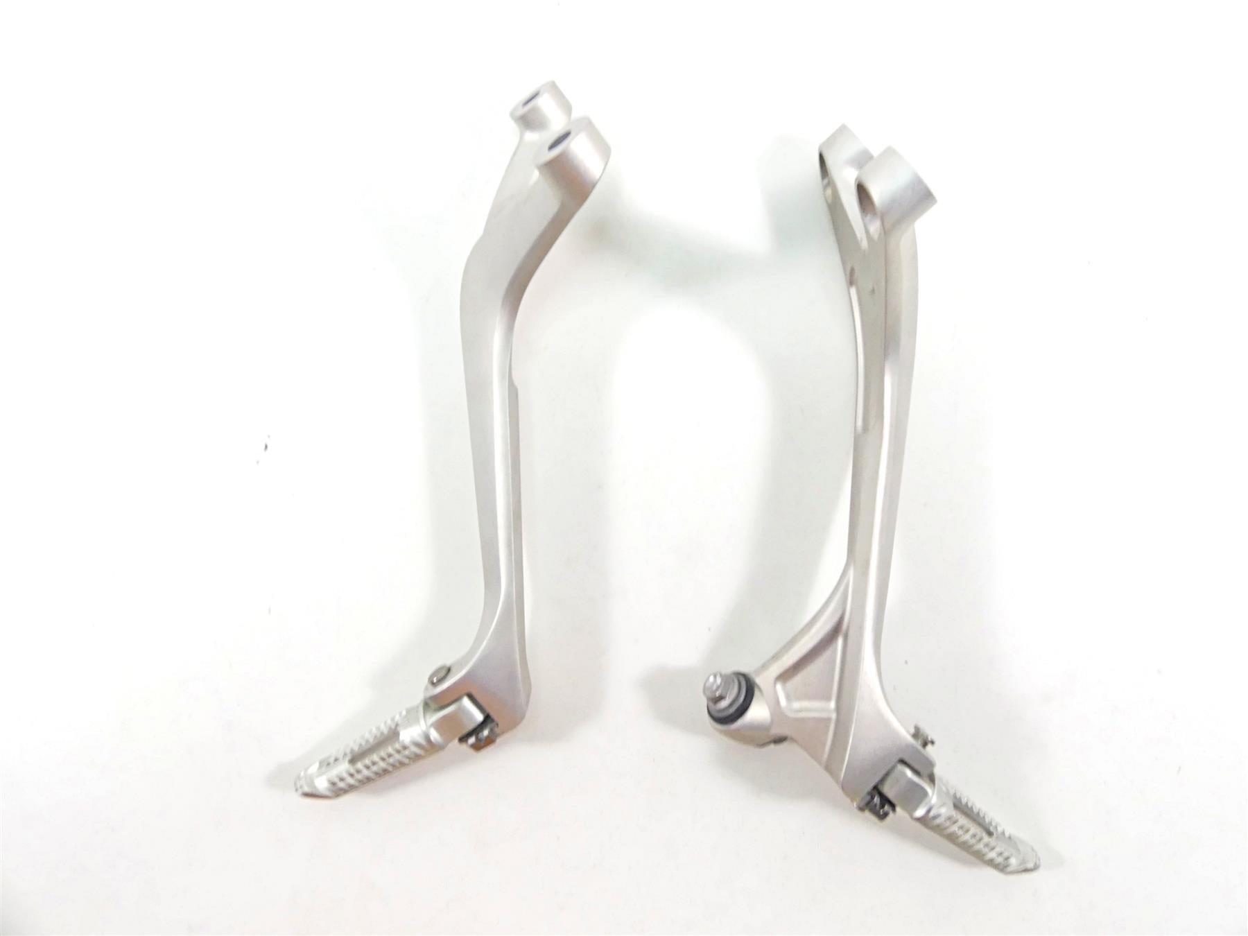 2022 Triumph Speed Triple 1200 RS Rear Passenger Footpeg Rest T2082430 T2082440 {{ shop.shopifyCountryName }} - Mototech271