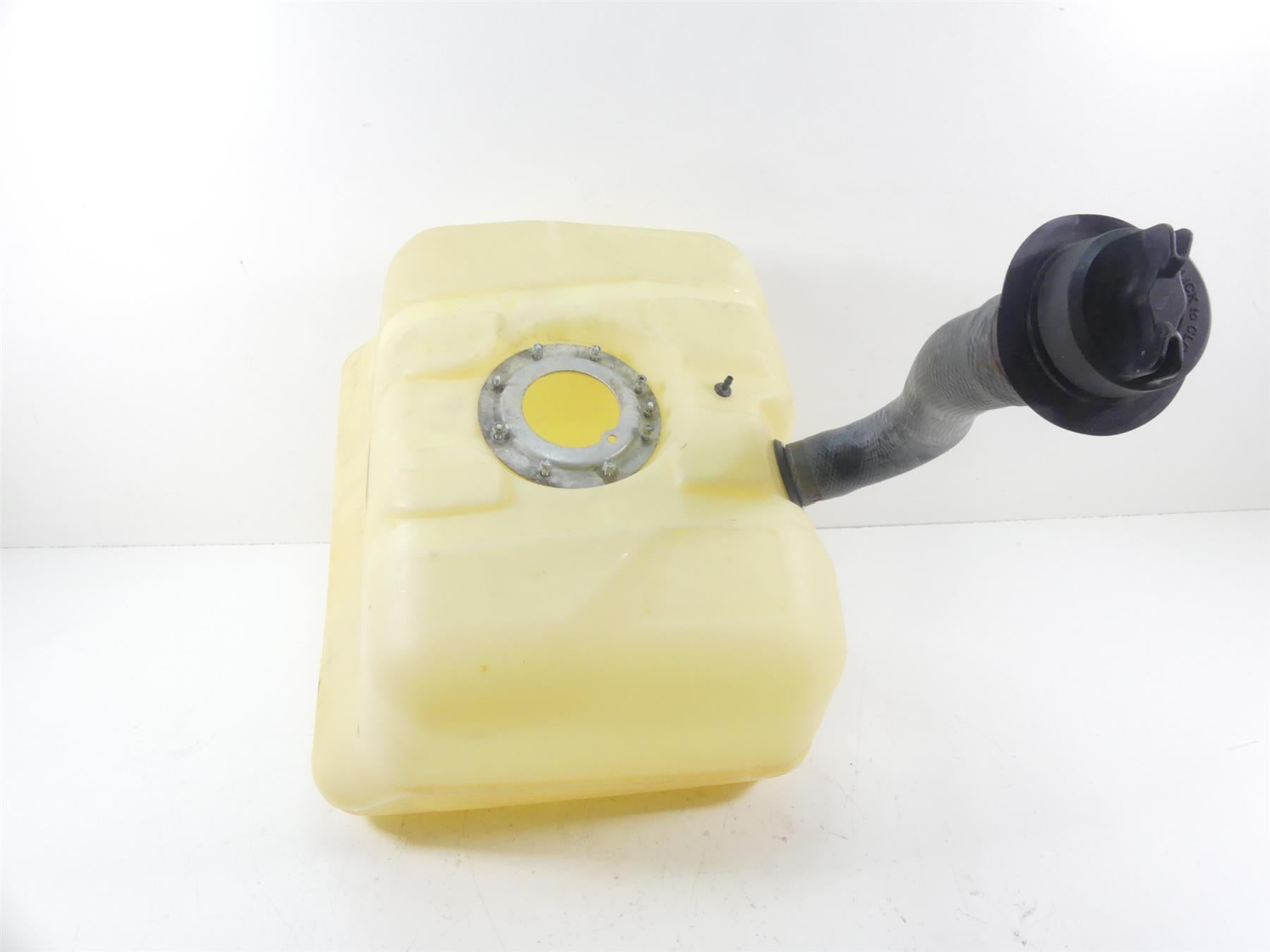 2015 Yamaha Waverunner VX1100 Cruiser Plastic Fuel Gas Tank F2S-U7711-02-00 | Mototech271