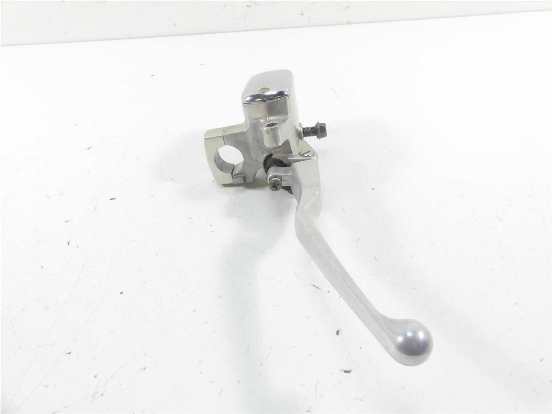 2001 Yamaha XV1600 Road Star Front Brake Master Cylinder 5/8" 4NK-25870-00-00 {{ shop.shopifyCountryName }} - Mototech271