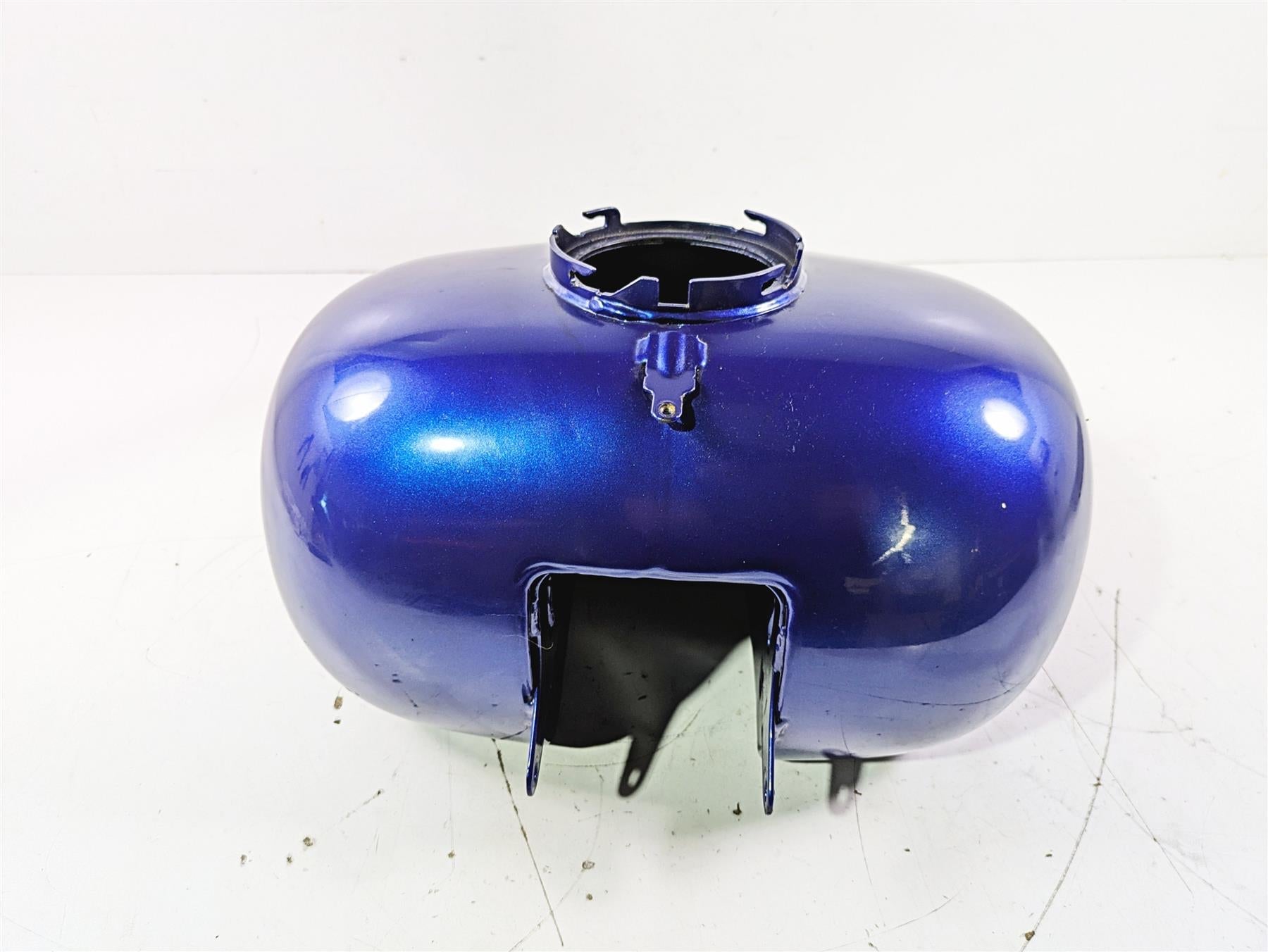 2016 Harley Touring FLTRX Road Glide Fuel Petrol Gas Tank 61356-08 {{ shop.shopifyCountryName }} - Mototech271