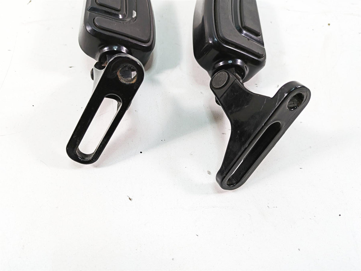 2018 Harley Touring FLHXSE CVO Street Glide Rear Airflow Footpeg Set 50500717 {{ shop.shopifyCountryName }} - Mototech271