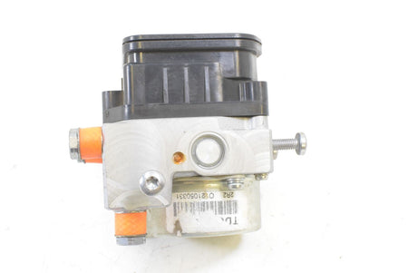 2013 Triumph Speed Triple 1050 R Abs Brake Pump Module T2024104 {{ shop.shopifyCountryName }} - Mototech271