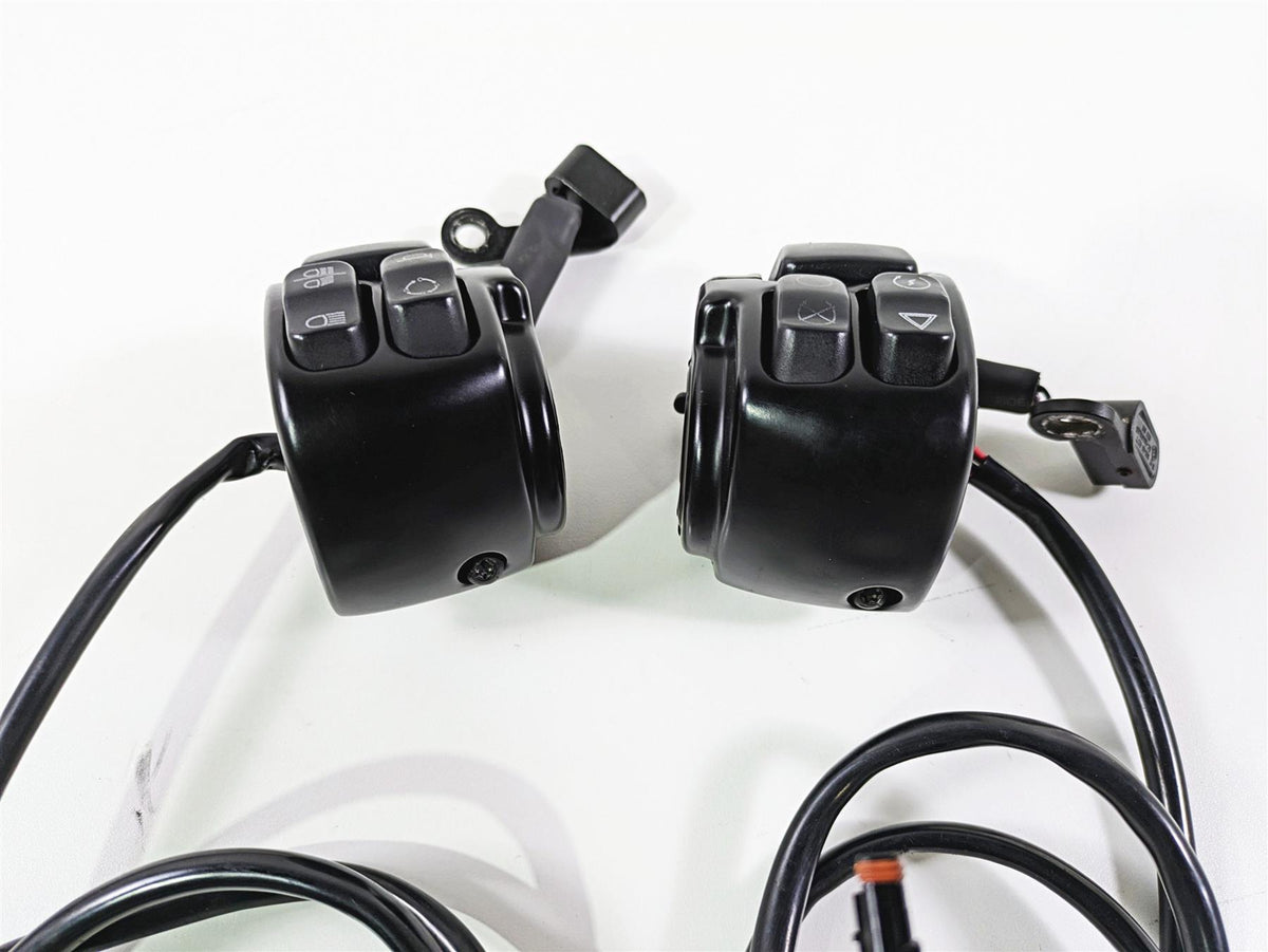 2017 Harley Dyna FXDB Street Bob Left Right Control Switch Set 71500372A {{ shop.shopifyCountryName }} - Mototech271