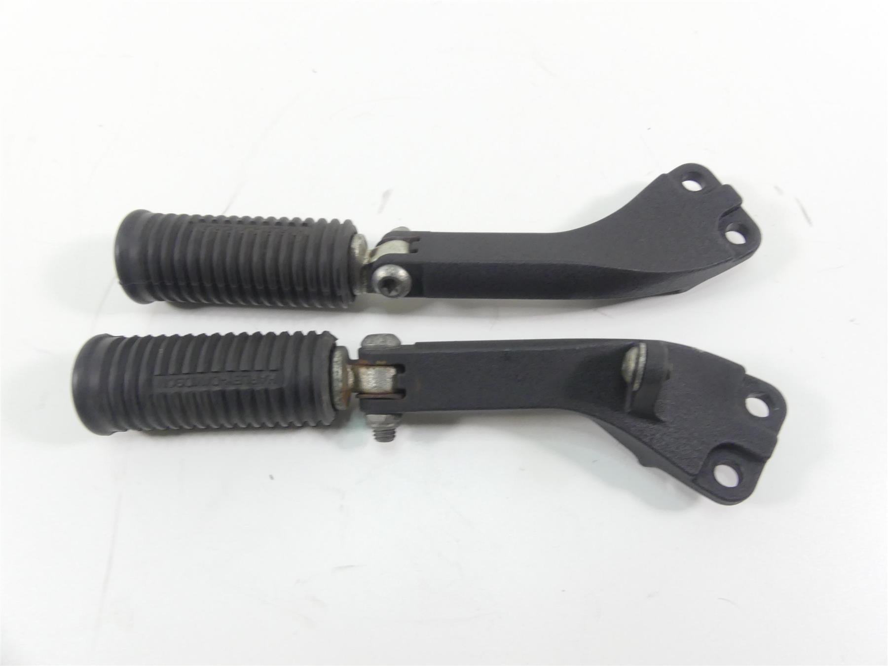 2016 Harley FXDL Dyna Low Rider Rear Passenger Foot Peg Set 49224-06A 49230-06 {{ shop.shopifyCountryName }} - Mototech271