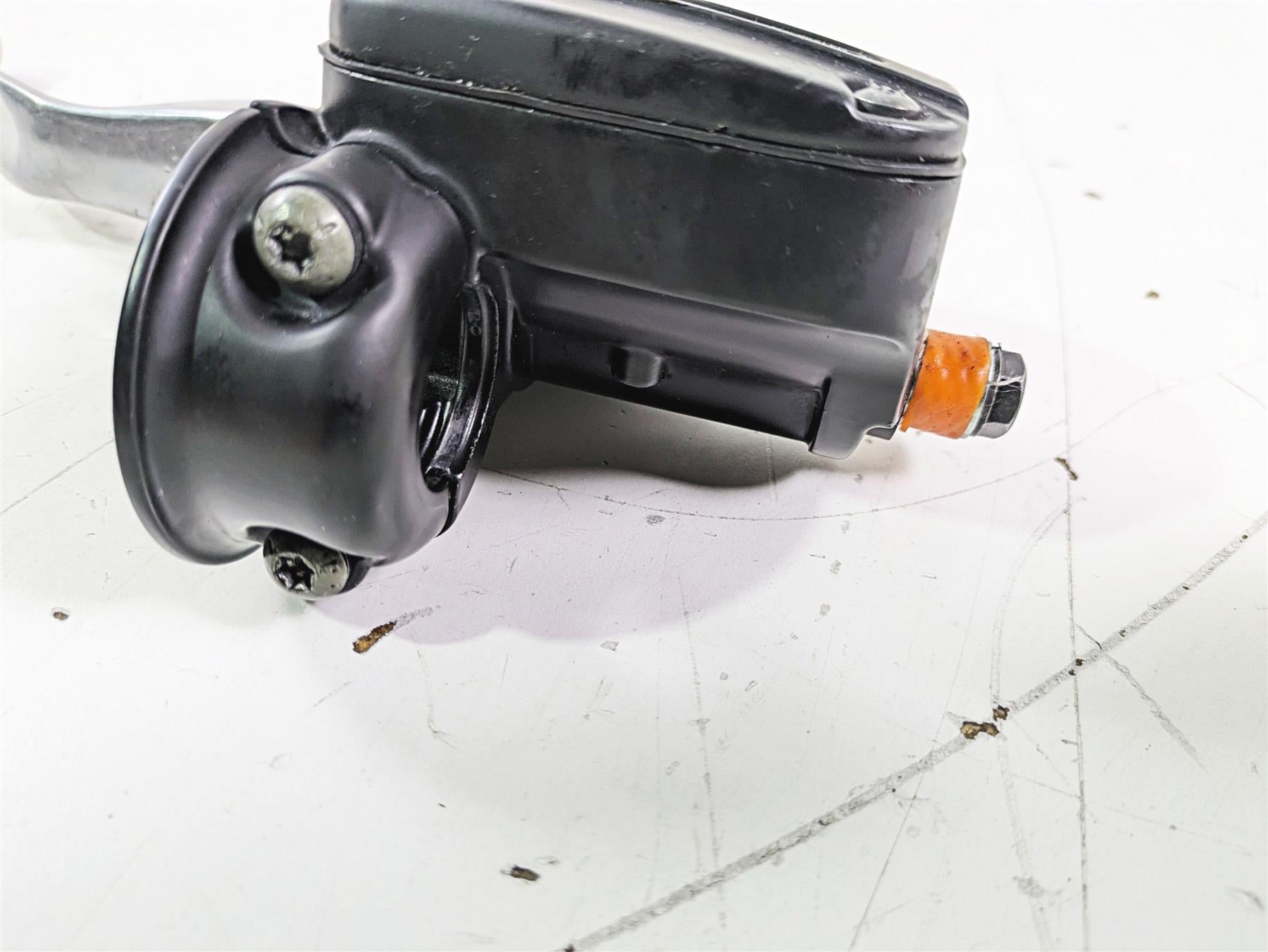 2012 Harley VRSCF Muscle V Rod Clutch Master Cylinder 11/16" 38744-09B {{ shop.shopifyCountryName }} - Mototech271