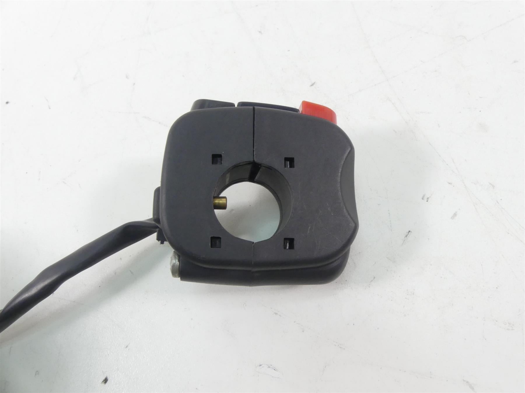 2004 Aprilia RSV1000 R Mille Right Hand Start Kill Control Switch AP8118637 {{ shop.shopifyCountryName }} - Mototech271
