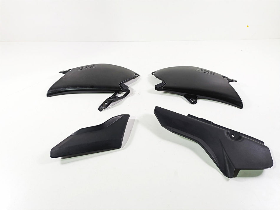 2006 BMW R1200GS K255 Adv Between Leg Side Cover Set 46637698234 46637727269 {{ shop.shopifyCountryName }} - Mototech271