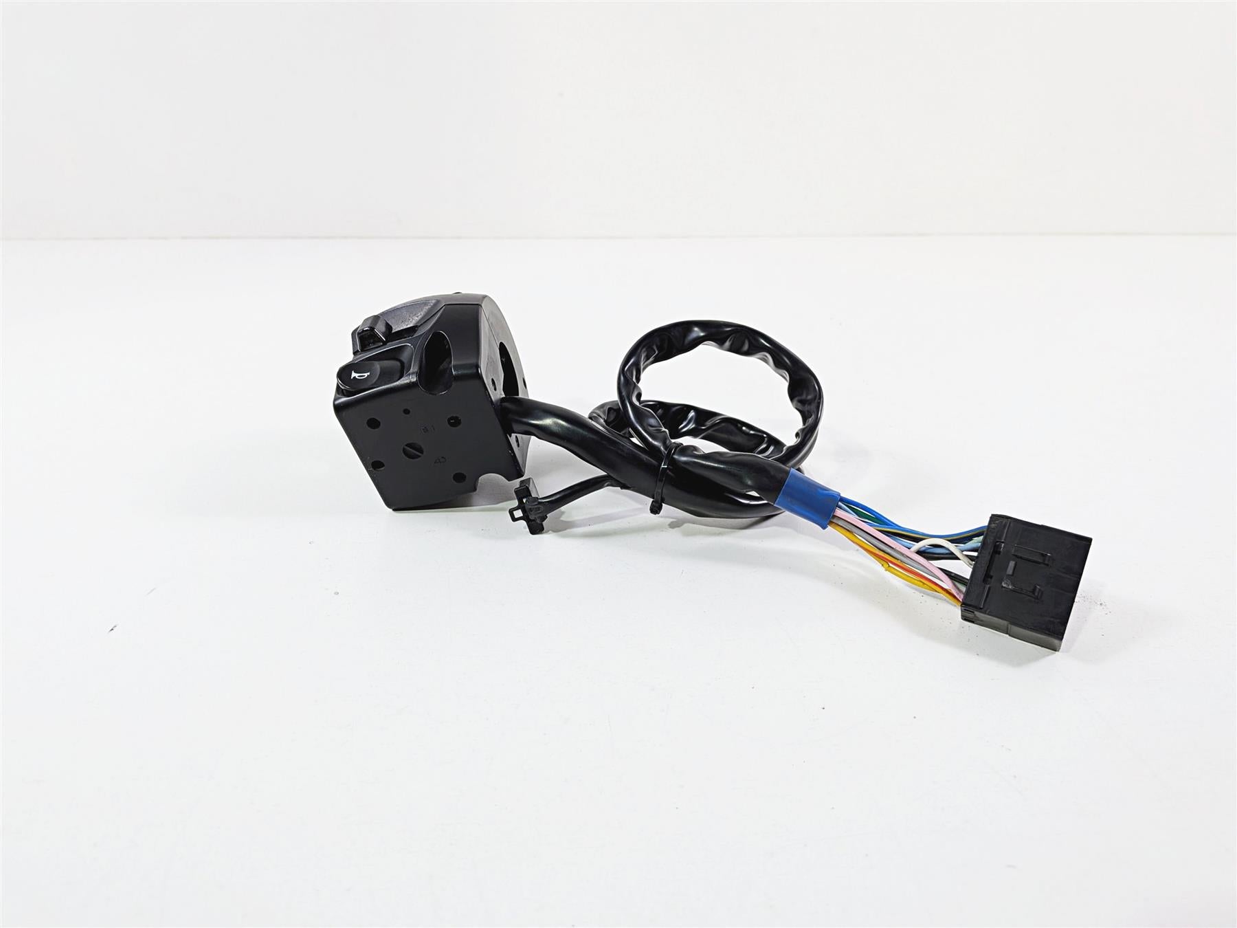 2016 Victory Cross Country Left Hand Light Blinker Control Switch 4012119 {{ shop.shopifyCountryName }} - Mototech271