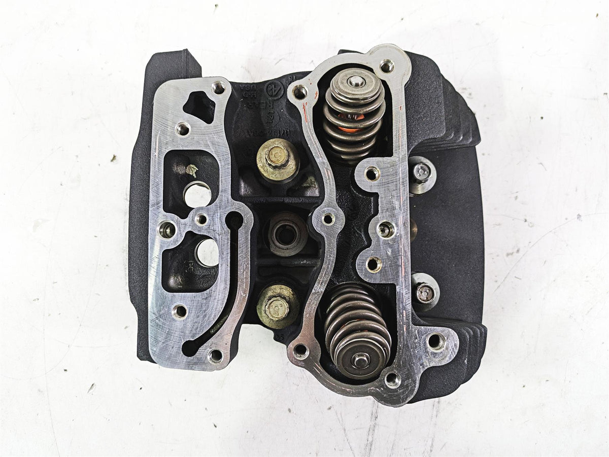 2015 Harley Touring FLHXS Street Glide Rear Cylinder Head Cylinderhead 17729-08 {{ shop.shopifyCountryName }} - Mototech271