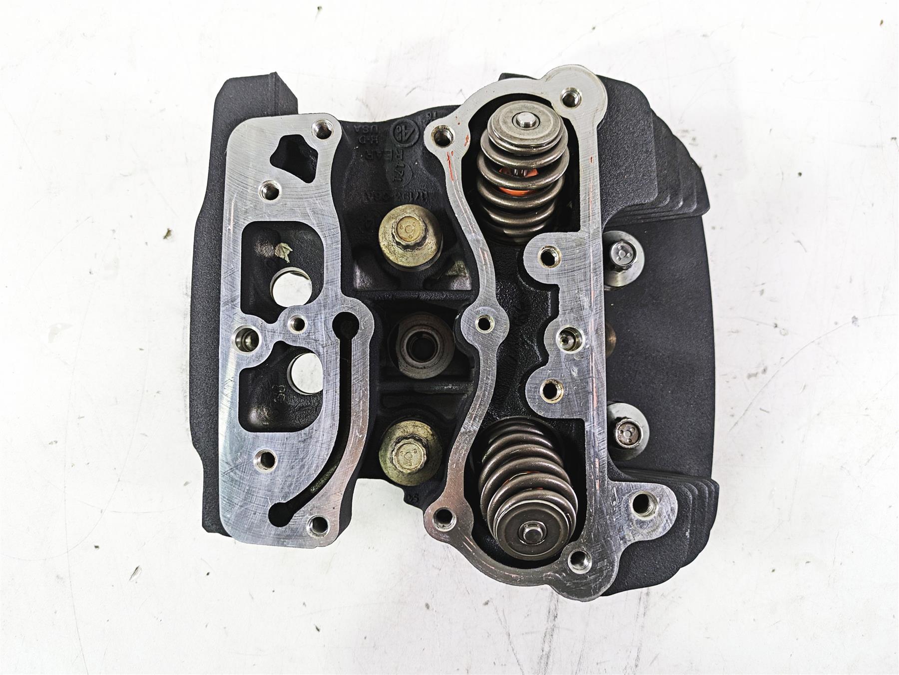 2015 Harley Touring FLHXS Street Glide Rear Cylinder Head Cylinderhead 17729-08 {{ shop.shopifyCountryName }} - Mototech271