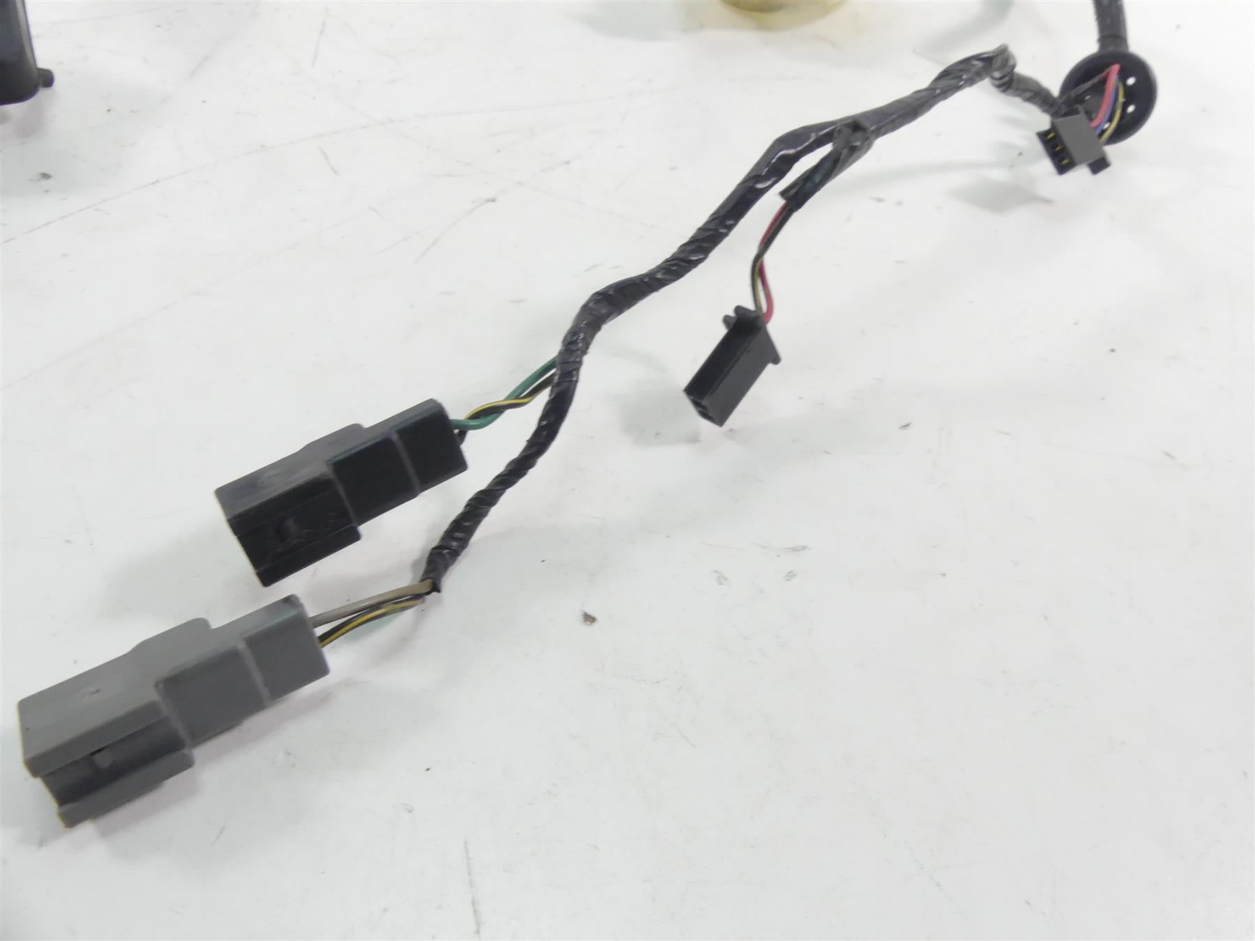 2004 Kawasaki VN1600 Meanstreak Main Wiring Harness & Fuse Box 26031-0120 {{ shop.shopifyCountryName }} - Mototech271