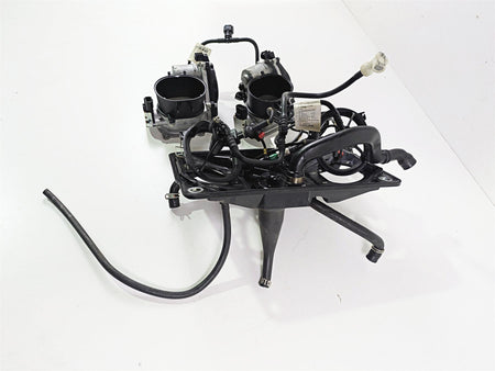 2022 Ducati Streetfighter V2 Throttle Bodies & Air Box Set 44212343B 28241121A {{ shop.shopifyCountryName }} - Mototech271