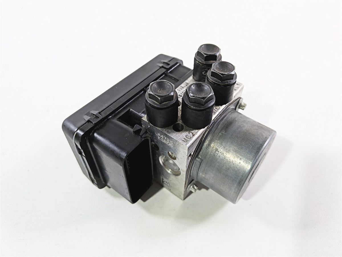 2016 Ducati Hypermotard 939 SP Abs Brake Pump Module 54240402A 54240332B-Mototech271